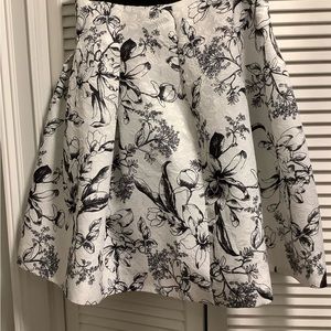 Lovely full black and white print skirt.